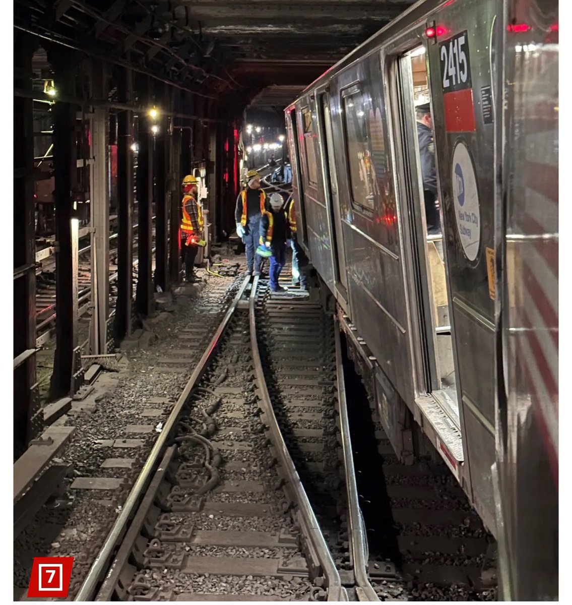 ibuki53010508's tweet photo. there is nothing to suggest the crash was equipment-related and are investigating any human factors that could have caused it.
“The equipment was working as intended,” the switches and signals.
“Obviously, two trains should not be bumping into one another,” https://t.co/jMFeGkAkBR