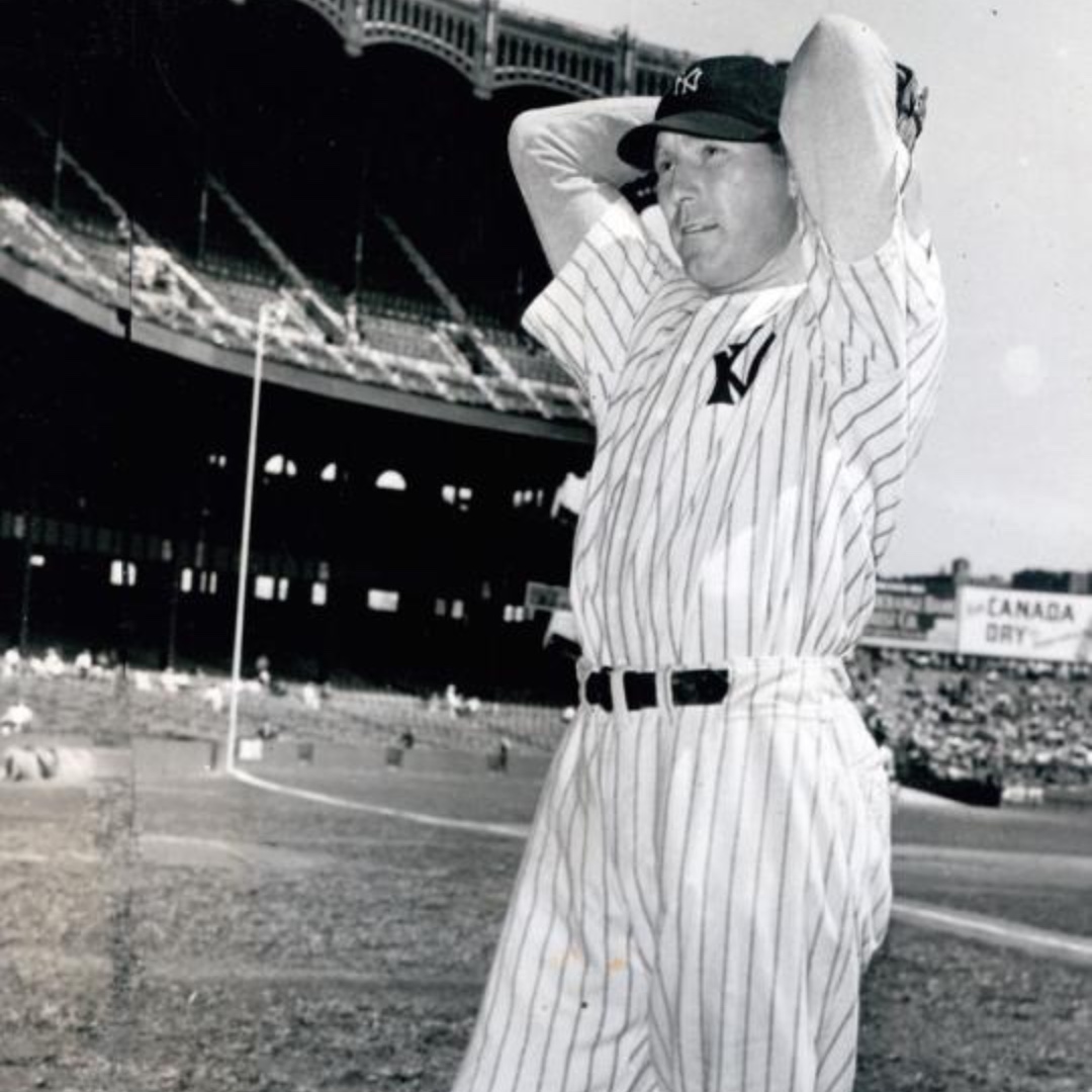 On this date in 1943, Yankees righty Red Ruffing paused his Hall of Fame career to serve in World War II, but he’d stay in pitching shape and return to the big leagues in 1945. Read more: ow.ly/kUvn50QkNJe