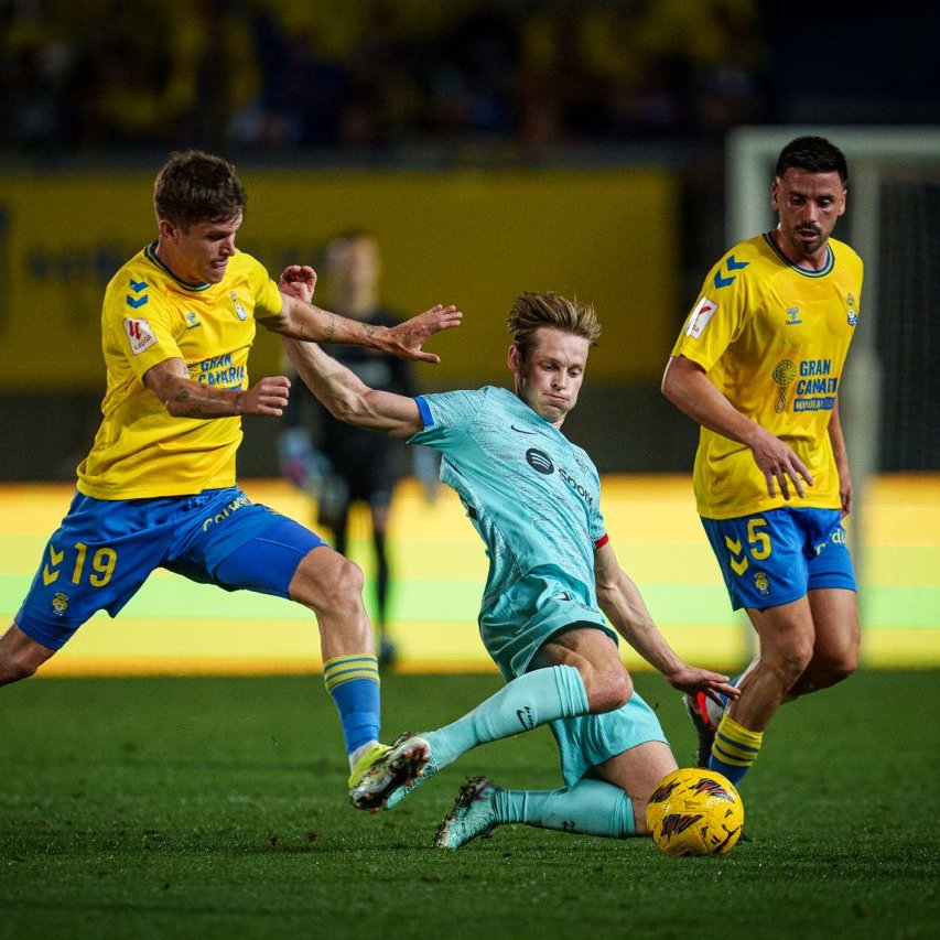 🔝🇳🇱 PERFECTION: Frenkie de Jong won each of his 13 duels against Las Palmas, the highest record in a LaLiga match for a Barça player with a 100% success rate since at least the 2005/06 season. #LasPalmasBarça