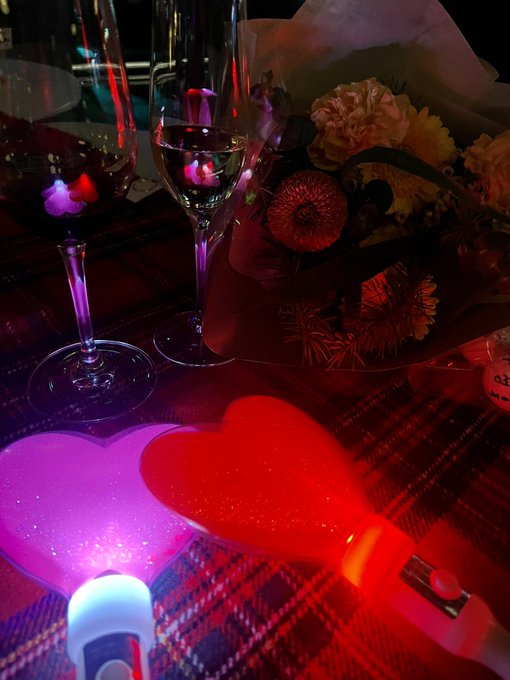 세상에 이미 존재하는 누군가와
비슷해지려고 노력하지 마라.
당신이 가진 색다름을 즐겨라.
매트 헤이그 <불안의 밤에 고하는 말> 중