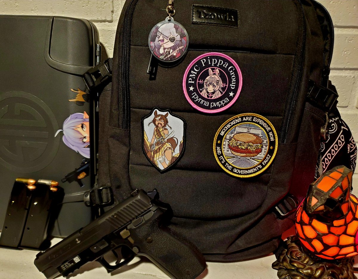 CatPlissken's tweet photo. Patches &amp; a keychain for the new gun bag to accompany my Sleepy Project Sig case. #NARTcolepsy #Capippalist #UmARTi #Umarmy #chikafujillust @PK_Patchworks https://t.co/CUQZSWWyPX
