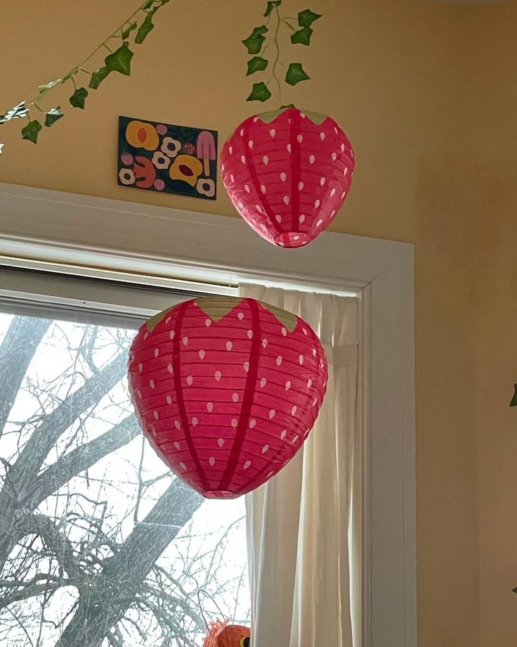 rainbow_explode's tweet image. Strawberry 🍓🌟