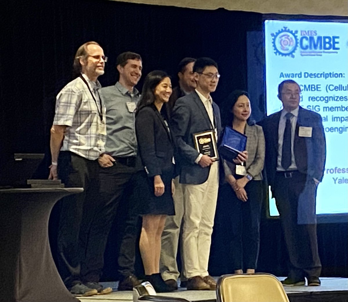 songli_UCLA's tweet photo. Congrats to Rong Fan (Momentum Award), Rising Star awardees, and Postdoc awardees @CMBE_BMES meeting! https://t.co/VJhibGIsEj