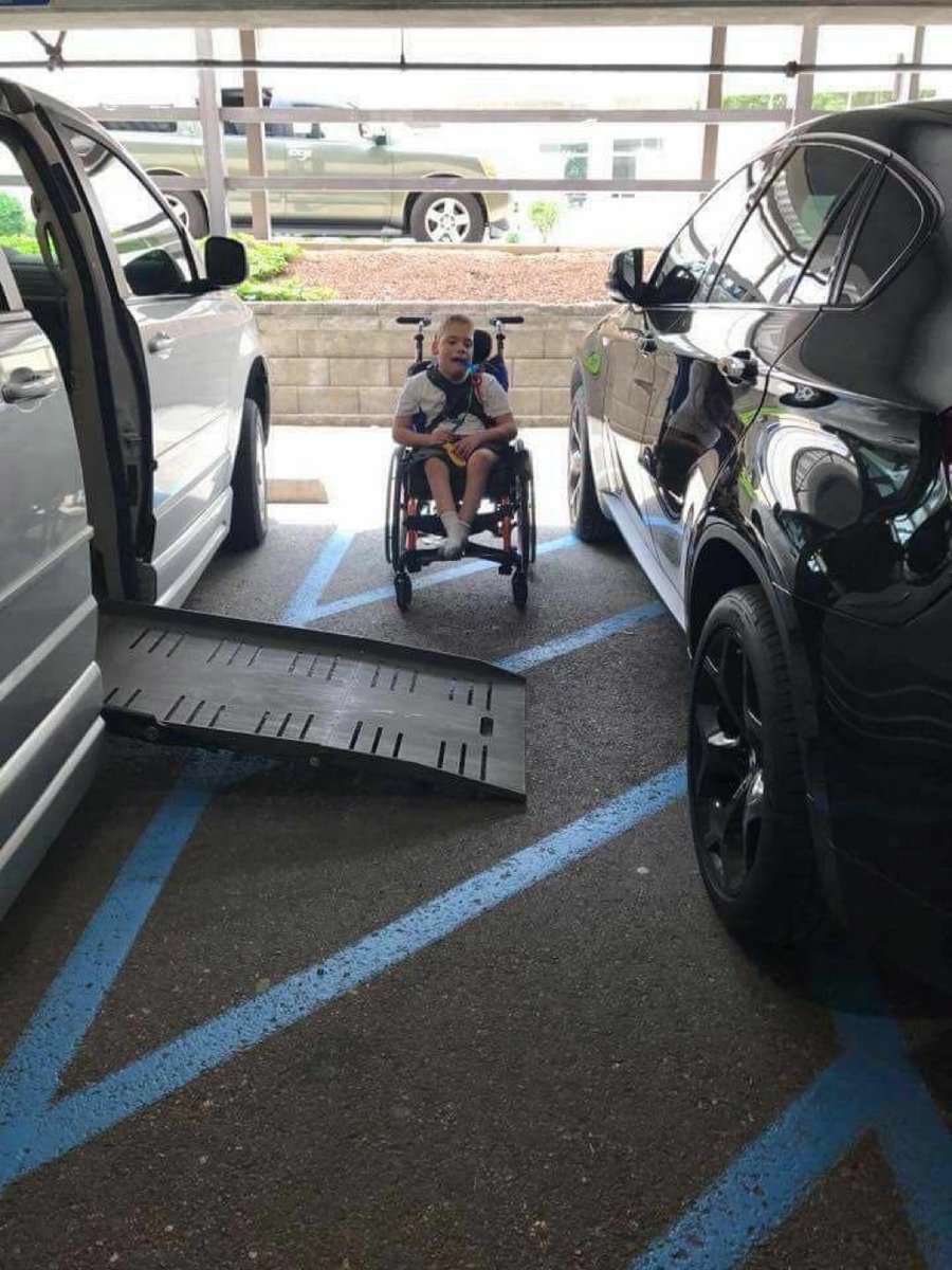 Be_Believing's tweet photo. This is why you never park in the striped handicap zone. https://t.co/K0O6gO29GG