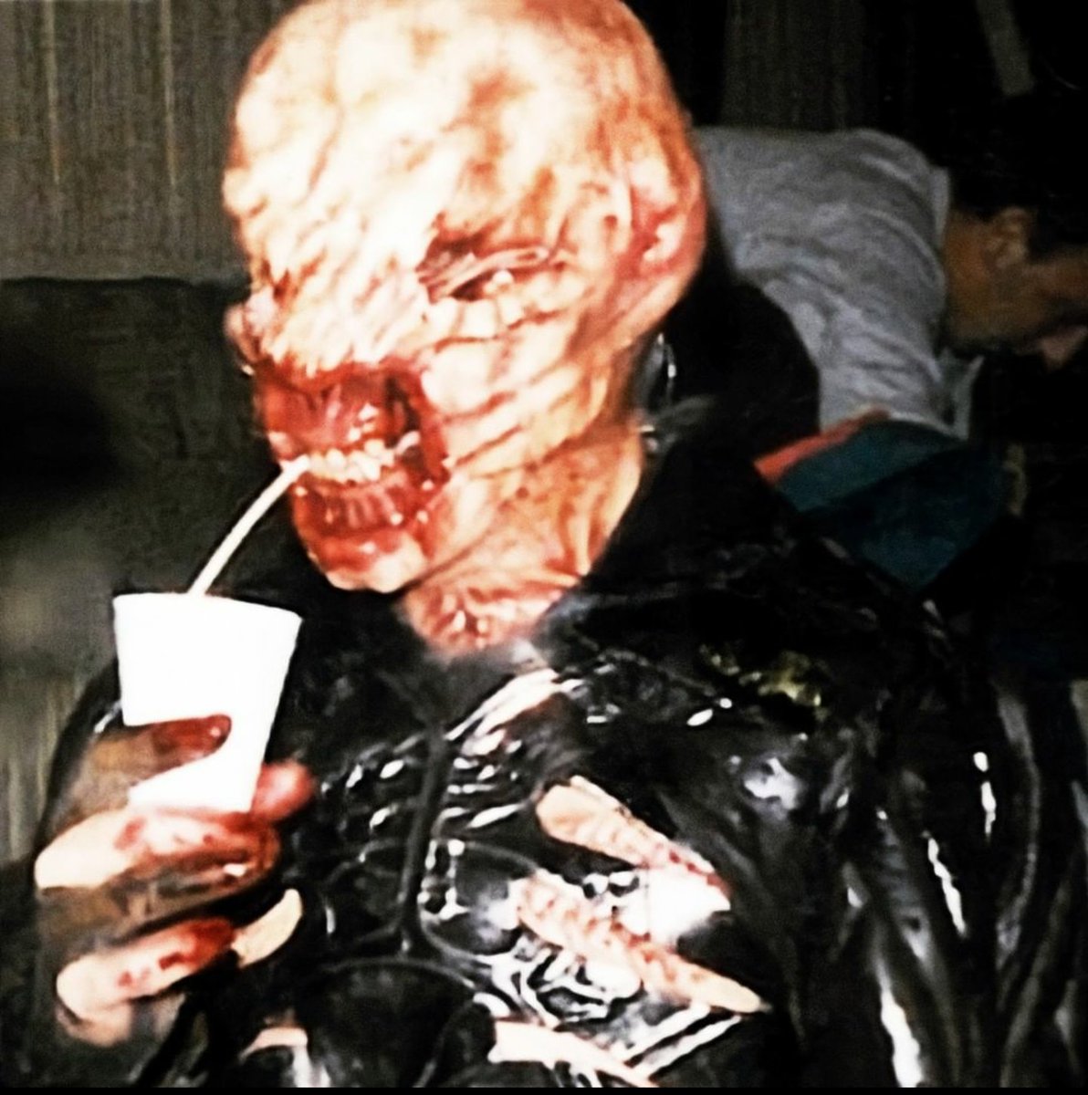 deathndhorror's tweet photo. Behind the scenes: Hellraiser (1987) https://t.co/8ejP4MYmkG