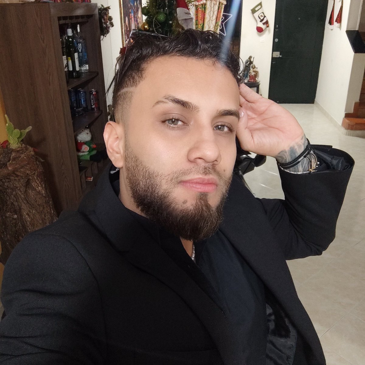 damicu2710's tweet photo. #NuevaFotoDePerfil https://t.co/b4JO3WDkhL