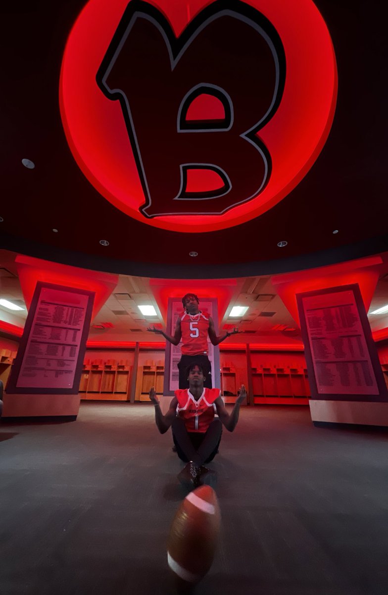 GaryRobinson_12's tweet photo. Had a amazing visit at @BenUFootball today. All thanks and blessing to the staff that made the visit fun. @Coach_Schroeder https://t.co/8jmq6ig2CZ