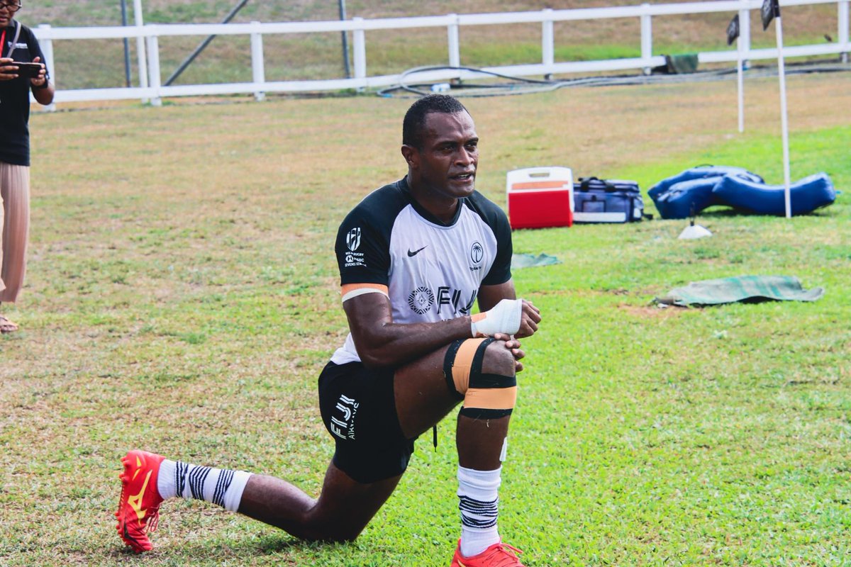 The Fiji Airways Fijian 7's team kicking off the new year with speed, strategy, and 7s excitement here at Lawaqa Park ! 🏉✨ ! #duavataveilomanirakavi #RoadtoParis #fijiairways