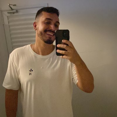 mateuscontarato's tweet photo. #NovaFotoDePerfil https://t.co/Wtkaj8KoDM