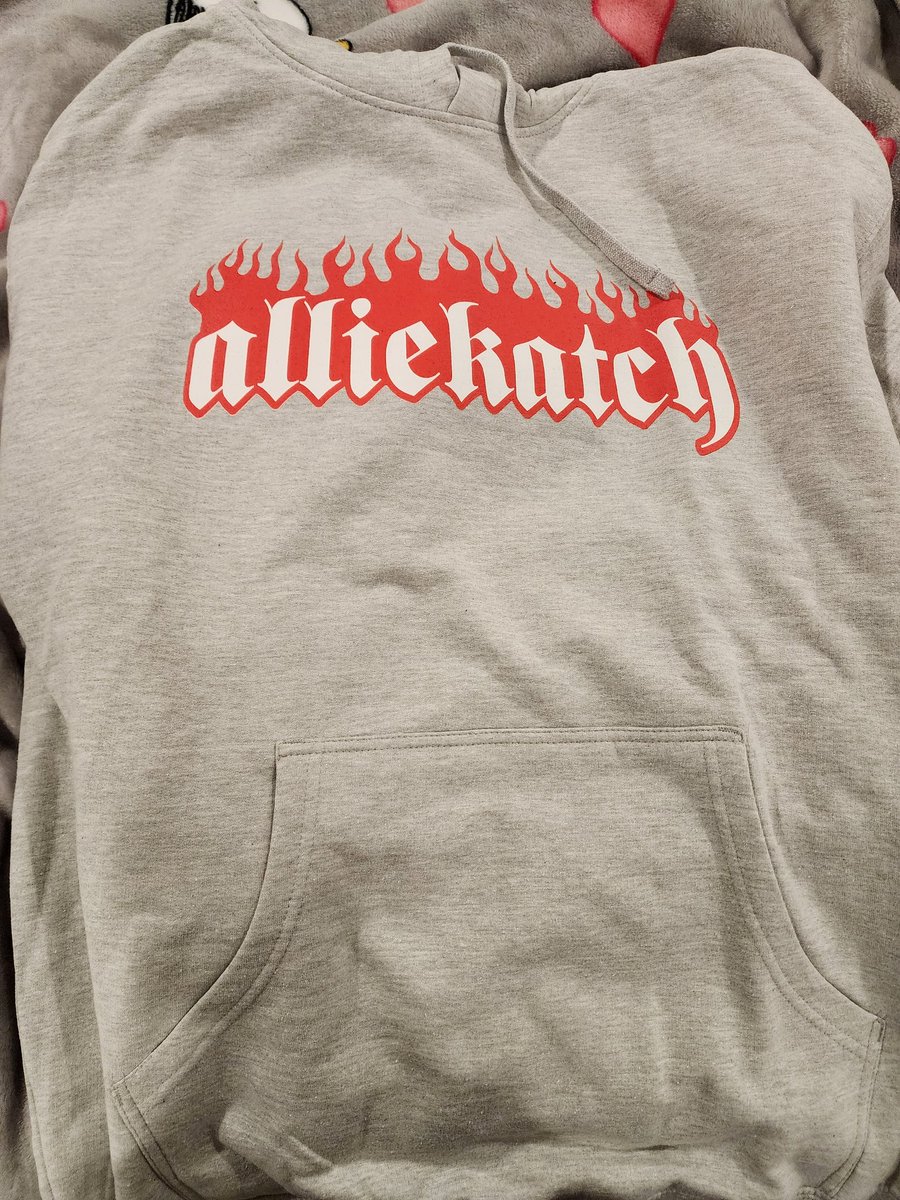 SoCrimsonandRed's tweet photo. Got my @AllieKATCH #Hatebreed inspired hoodie today. So excited.  #LiveForThis #AsDieHardAsTheyCome #Bussy #GCW https://t.co/srpJpi4O58