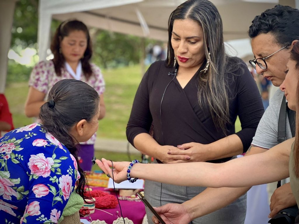 IntriagoMiranda's tweet photo. 📍En #Portoviejo participamos en el evento de la Alianza para aprender y emprender en el #NuevoEcuador donde participaron los emprendimientos de la unidad de Inclusión Económica👨‍👩‍👧‍👦 https://t.co/pxX5HITEVQ