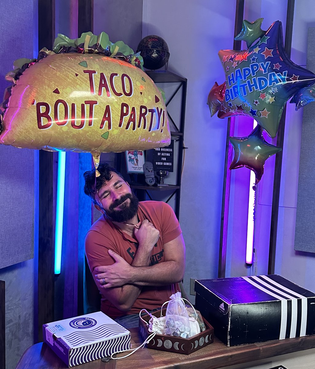 Home games are fun. Celebrating two bdays in one month at your home game is even more fun. Thanks for being born so close together so we could celebrate with you at the table, <a href="/Luiscarazo/">Luis Carazo</a> &amp; <a href="/bigEswallz/">emily swallow</a> ! @navarroc0821 <a href="/aimeecarrero/">Aimee Carrero</a> <a href="/sweeetanj/">Anjali BOOmani | The Puppy Roll pounces on 10/20!</a> #palidaddy #thearmorer #thisistheway