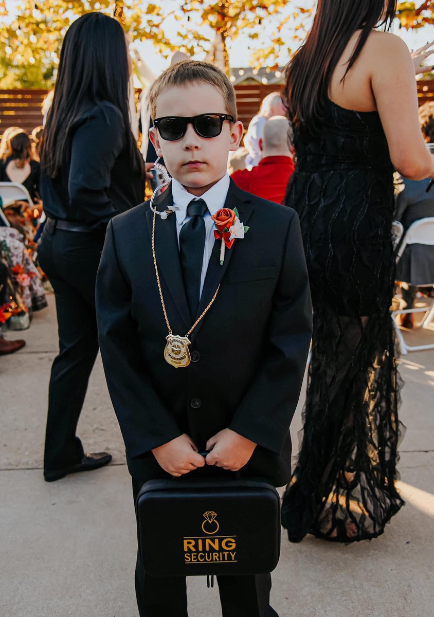 MLPTheFirst's tweet image. Love is in the air - ALWAYS