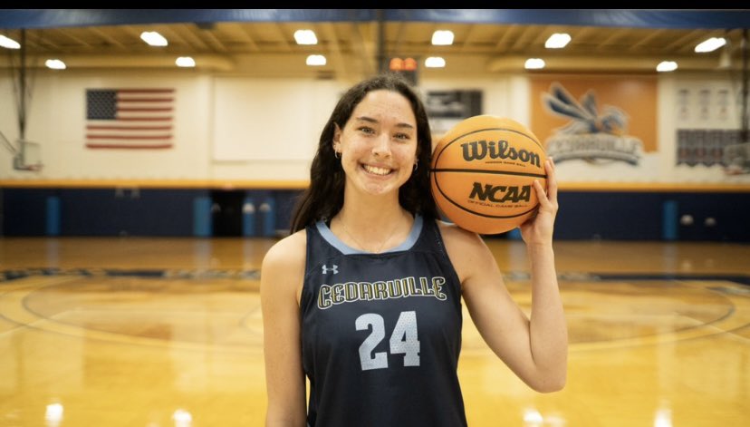 Chloe Downing tweet media