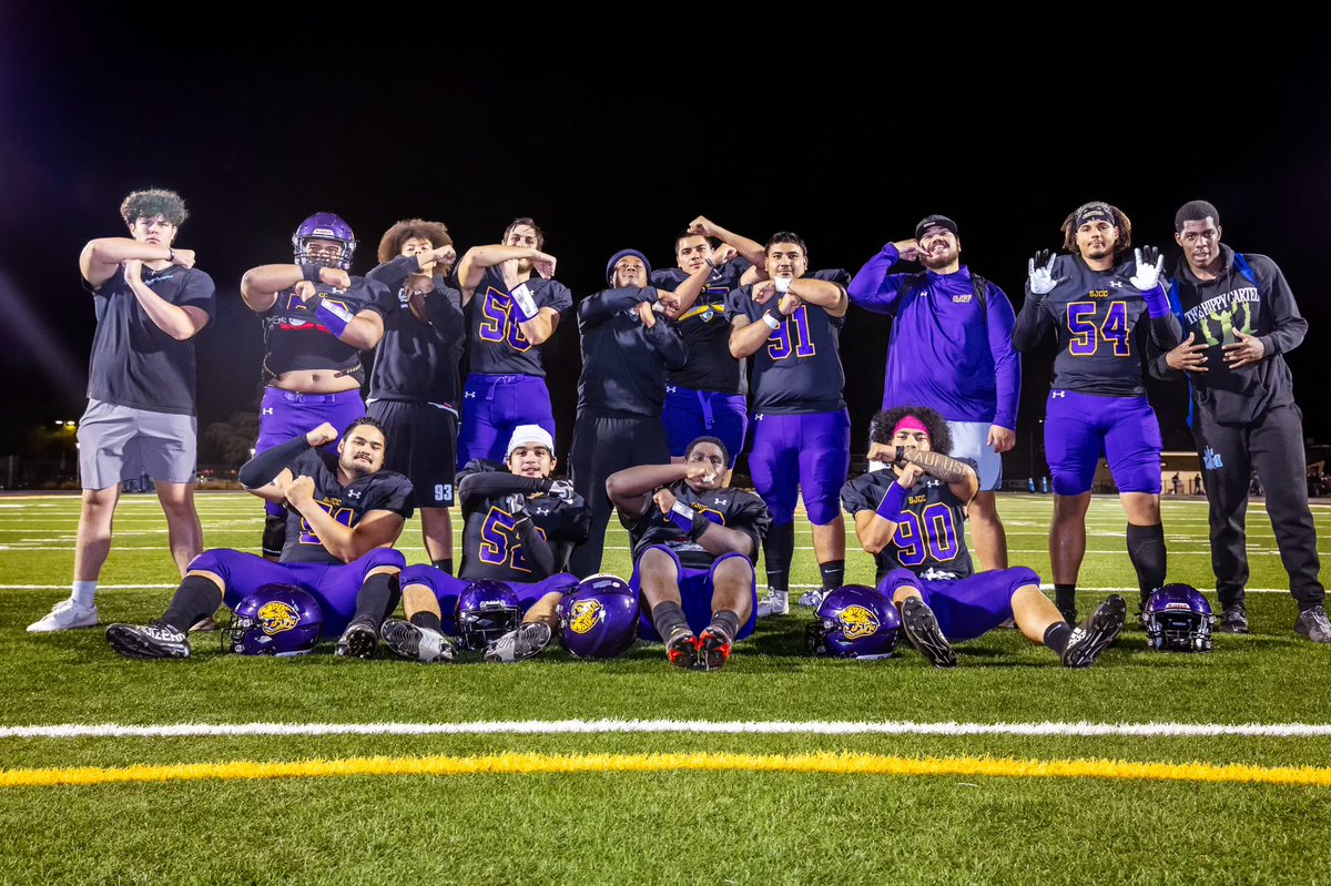 MichaelLucer029's tweet photo. #AG2G Extremely blessed to announce that I am 100% Committed! Thank you @SJCC_Football  for the past 2 years, Now its time to start my next chapter 
@kwucoyotes  Lets get to work! Thank you @Jones_KWU for the opportunity https://t.co/P818qEJdnE