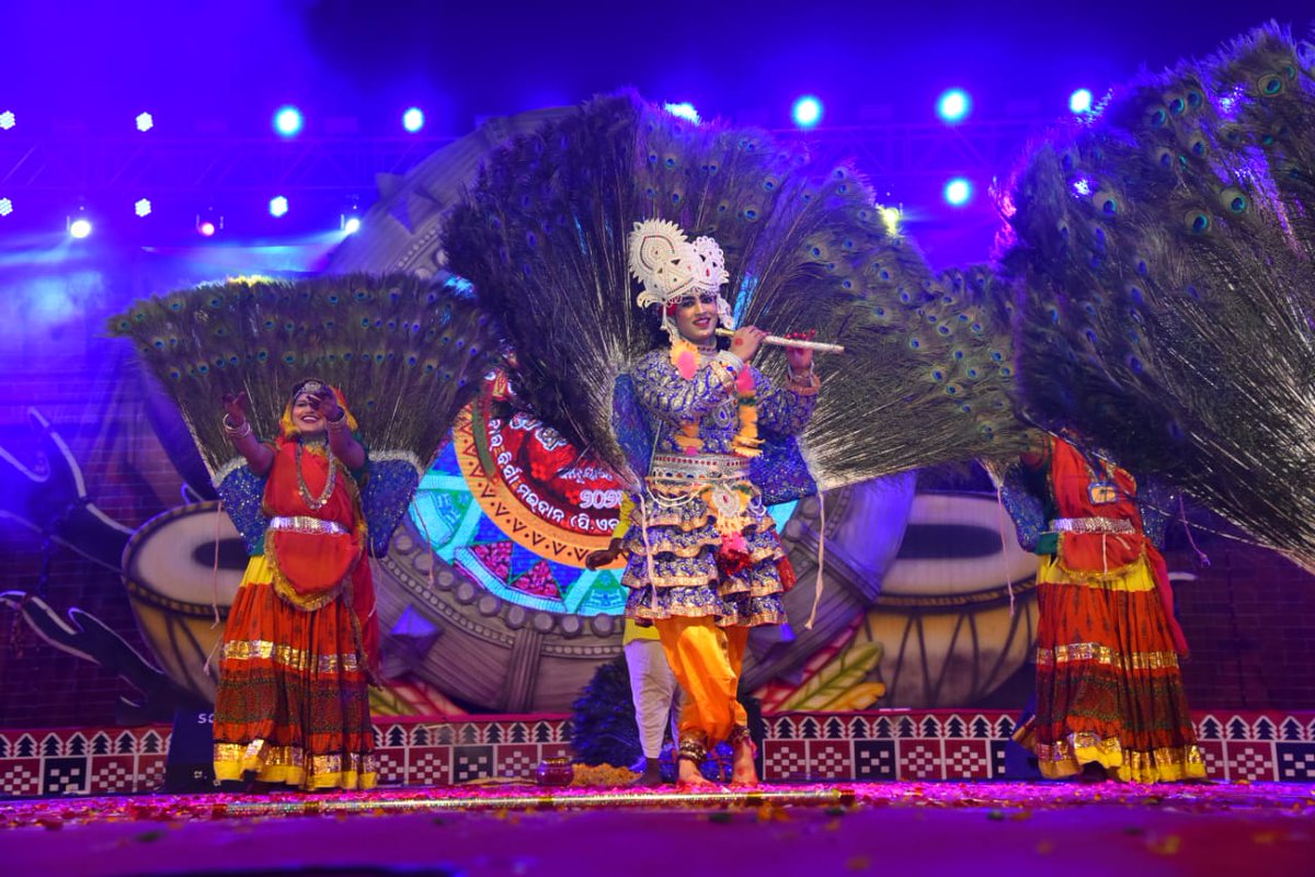Day 1: Lok-mahotsav. Here are some glimpses of the cultural events.