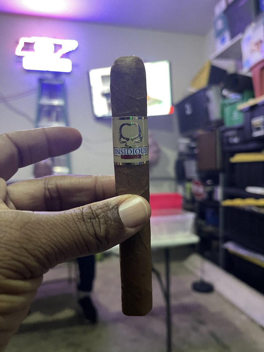 TwanOwens615's tweet image. 2nd 💨 on the 1st Thursday of 2024!!!! @AsylumCigar @asylumcigars13 #GAB #LETSSMOKE