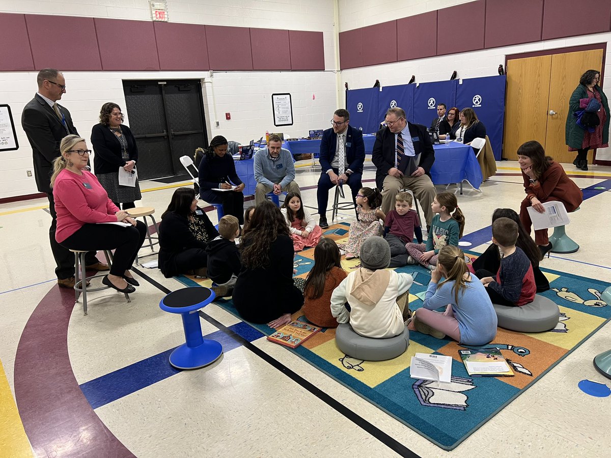 🍎Teacher Rebecca Todd’s 2nd-graders also shared details of their elementary experiences and routines at Listwood School with our Board of Education tonight during the K-3 Curriculum Presentation!