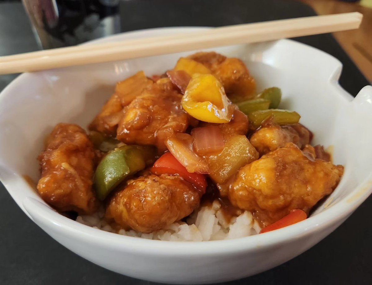 DMcPhail's tweet image. My first attempt at sweet and sour chicken, plus my new favorite spring rolls, along with apple pie and applesauce. #fromtheespeccafeteria #especcooks