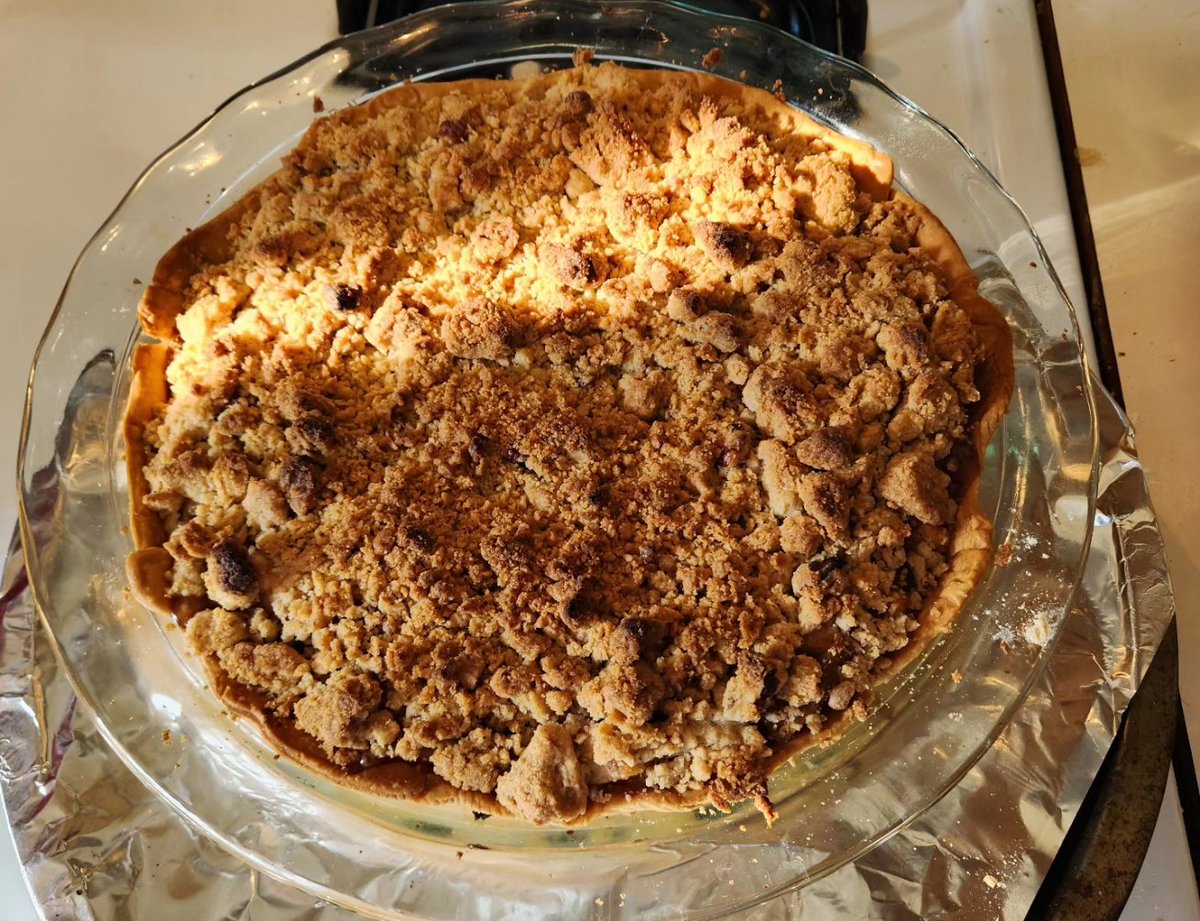 DMcPhail's tweet image. My first attempt at sweet and sour chicken, plus my new favorite spring rolls, along with apple pie and applesauce. #fromtheespeccafeteria #especcooks