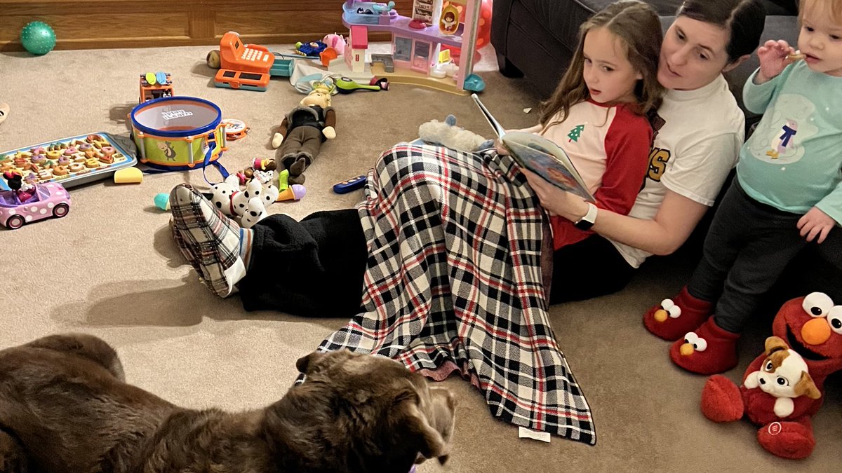 MadisonPlaceLib's tweet photo. Maverick dogs ❤️ books!
This #KinderMD reader read to her pup over break. 😊Winter Reading BINGO @MadisonPlaceK5 ❄️#MavericksAreReaders https://t.co/5lvS0fqEil