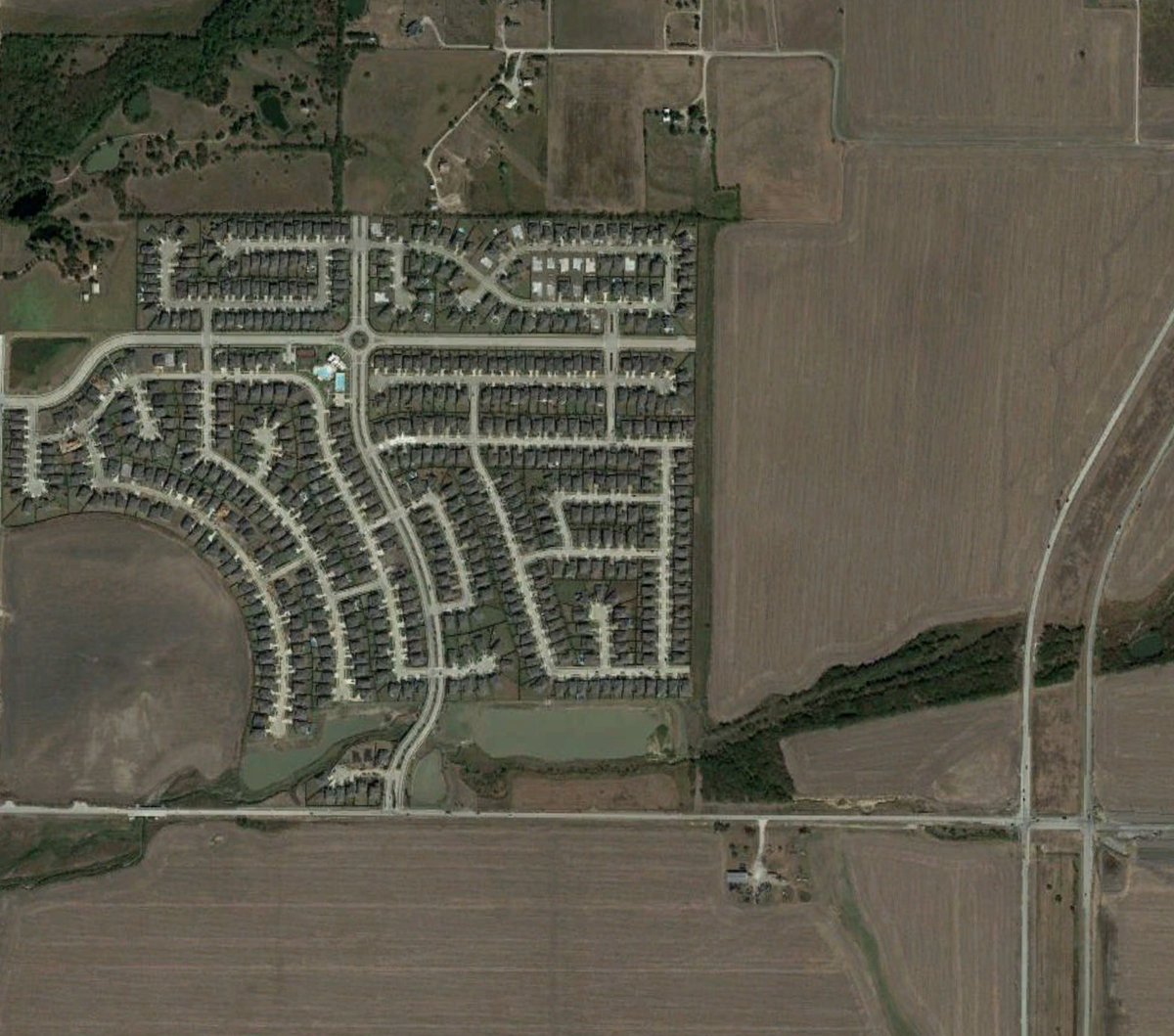 the_transit_guy's tweet image. People will talk about how 15-minute cities are prisons and then live here: