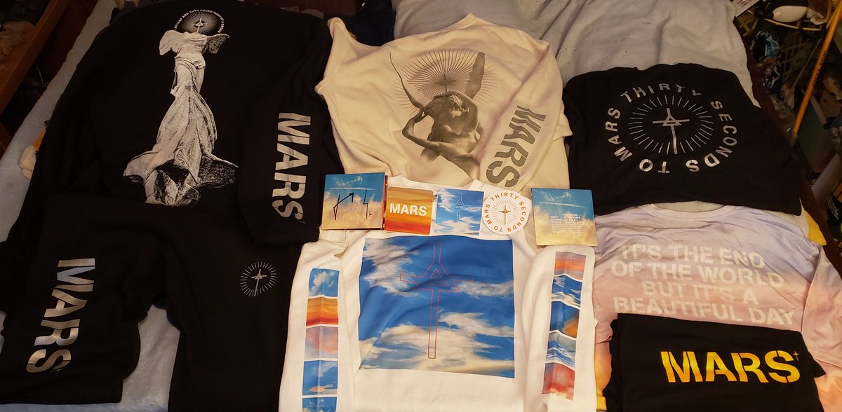 bampac29's tweet image. Without a DOUBT @30SECONDSTOMARS just keeps getting better and better and better. Fu*$ing badass new album! #Echelon #EchelonForever #MarsArmy