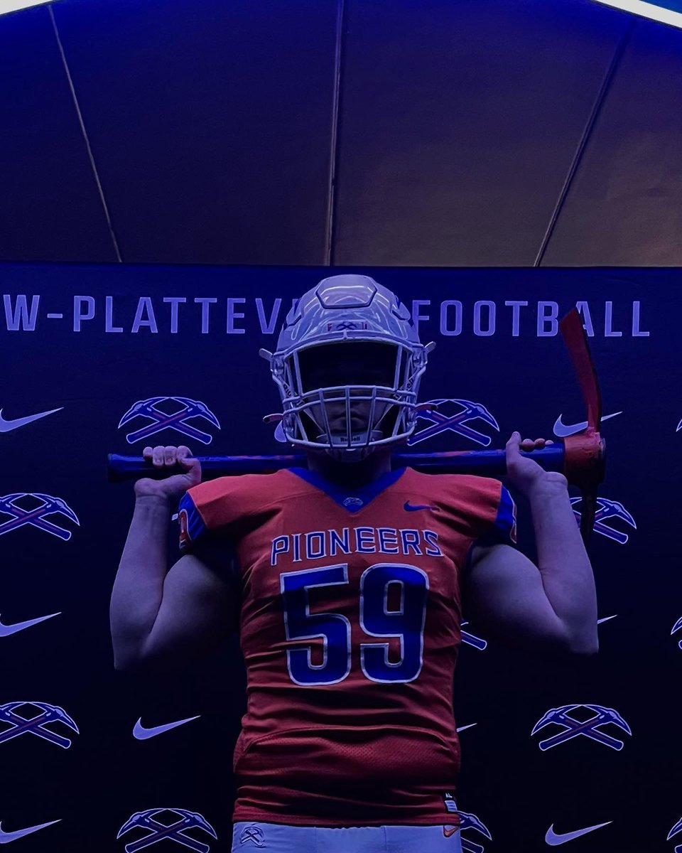 Braydon Short (@_braydonshort) on Twitter photo Had an amazing time at my official visit to <a href="/UWPlattFootball/">UW-Platteville Football</a>. Great to finally meet all of you coaches! <a href="/UWP_CoachHoff/">Drew Hoff</a> <a href="/CoachJuarez_/">Donaven Juarez</a> <a href="/CoachSheehan12/">Patrick Sheehan</a> <a href="/Ryan_Munz/">Ryan Munz</a> <a href="/CoachBauder5/">Dan Bauder</a> #SwingTheAxe Had an amazing time at my official visit to <a href="/UWPlattFootball/">UW-Platteville Football</a>. Great to finally meet all of you coaches! <a href="/UWP_CoachHoff/">Drew Hoff</a> <a href="/CoachJuarez_/">Donaven Juarez</a> <a href="/CoachSheehan12/">Patrick Sheehan</a> <a href="/Ryan_Munz/">Ryan Munz</a> <a href="/CoachBauder5/">Dan Bauder</a> #SwingTheAxe