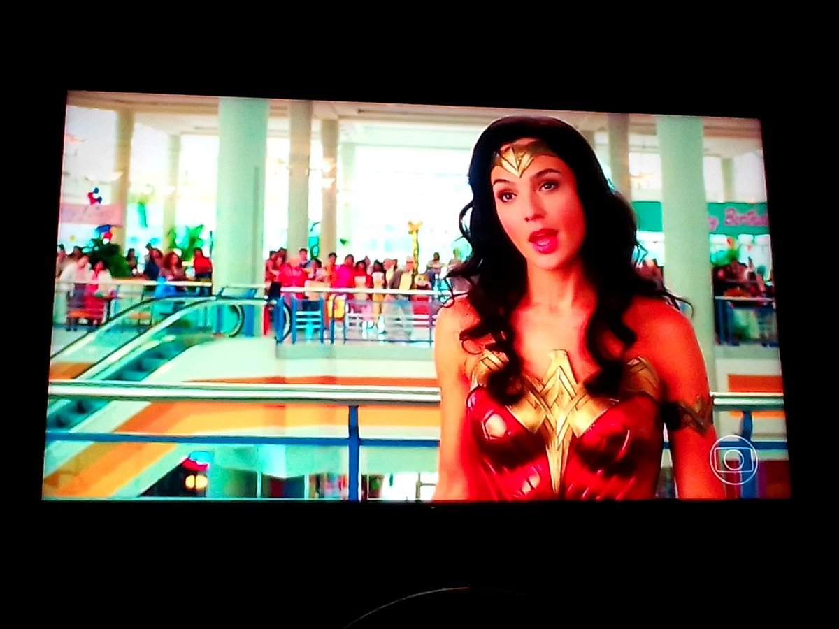 CheetahMinerva1's tweet photo. Saudades de Mãe Mainha.
Mulher-Maravilha 1984 na Globo
@GalGadot #WomderWoman #DC @JamesGunn #PerfectCast @PattyJenks #OpenTV #SessãoAnoNovo #DianaPrince https://t.co/TinIEf61UT