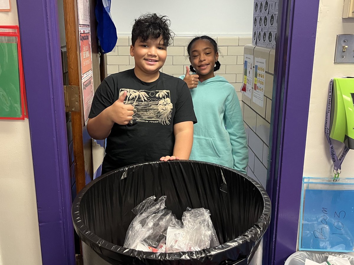 __MissQuinn's tweet photo. I love seeing my babies from last year continue to grow into responsible young scholars! 🥹💜 Thank you for helping JES stay organized and clean! 

#ProudSchoolMomMoment https://t.co/Z1x2KHUwDo