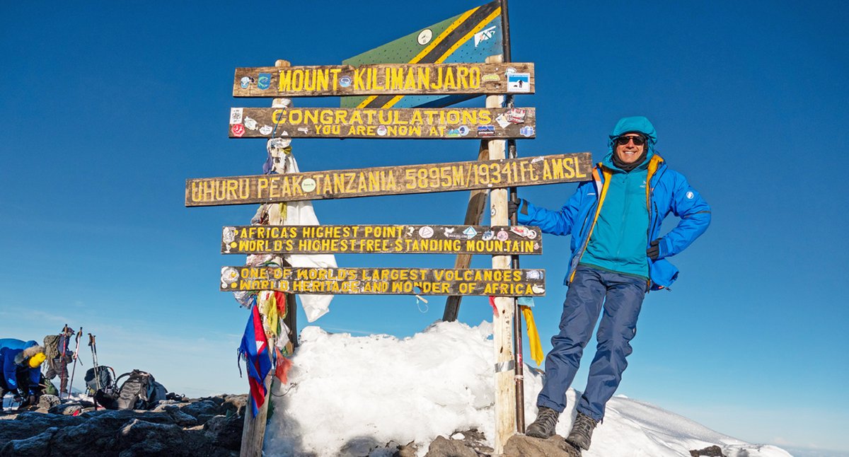 AntoniewiczLab's tweet image. Happy New Year from the top of Africa! It's never too late to start living your dreams. I reached the summit of Mount Kilimanjaro at 6.55am on 1/1/2024. #Kilimanjaro #Tanzania