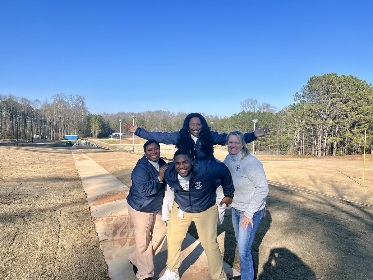 ArmsJags's tweet photo. Happy New Year @HenryCountyBOE ! The Jaguar family @ArmsJags sends a big thank you for providing opportunities & access to our scholar athletes & school community 💙. Check out our 🐾 outcomes 🌟 #WinningforARMS @LibraLBrittian @AOAddison_ @MajorJones_ @AustinRoad_100 https://t.co/SvQ2DB2b2e