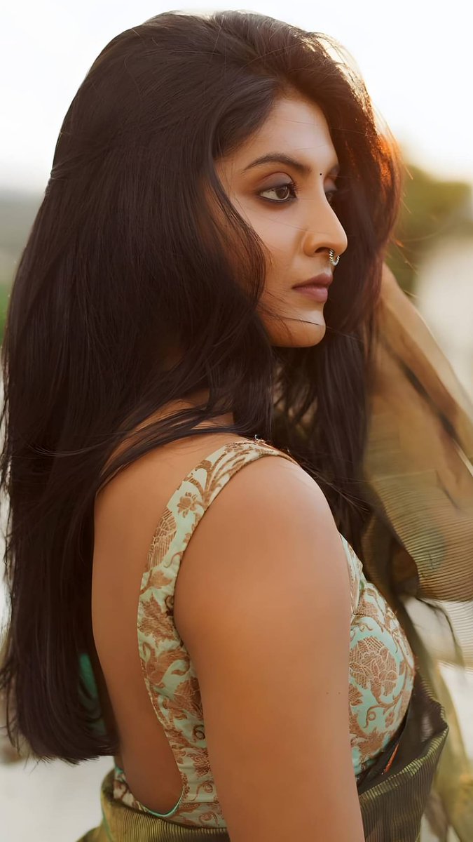 GDD3e-3a4AAMV3t?format=jpg&name=medium