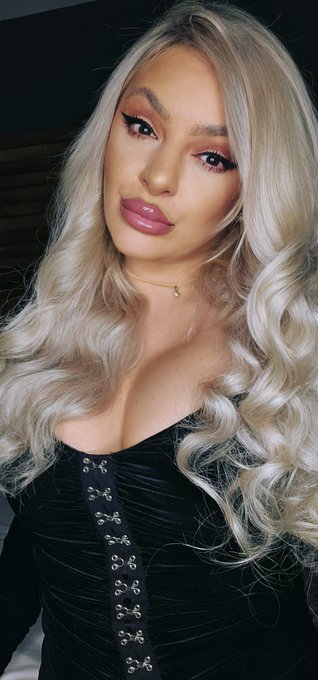 🖤 #Blonde #beautifulgirl #FridayVibes  https://t.co/yJtEzTDXb4 @Hawker881_Promo @Tees_Babes @S2nningBabes @Born2TeasexXx @joejames8855 @bigboobsfansite @sonellasx @the_HoneyHole2 @TigerShoutout @Sexy_Babe_Girls @SV_Promos @_DEREK_81 @PhatteeS @Coach0302 @HotGirlGuide<a href="/tag/blonde"class="tags">#Blonde</a><a href="/tag/beautifulgirl"class="tags">#beautifulgirl</a><a href="/tag/fridayvibes"class="tags">#FridayVibes</a>