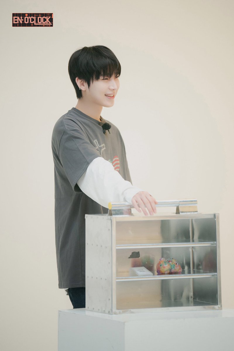 kimsunoodaily's tweet photo. [WEVERSE MEMBERSHIP 240105]

[Behind Cut] EN-O'CLOCK - EP.76 — SUNOO Cut

🔗: https://t.co/mHb4zASeeS

@ENHYPEN_members @ENHYPEN #FOR_ENGENE #ENHYPEN #엔하이픈 #ENHYPEN_SUNOO #엔하이픈_선우 #SUNOO #선우 #金善禹 #ソヌ #EN_OCLOCK #EN_OCLOCK_EP76 (1/2) https://t.co/FtgEx6wiyS