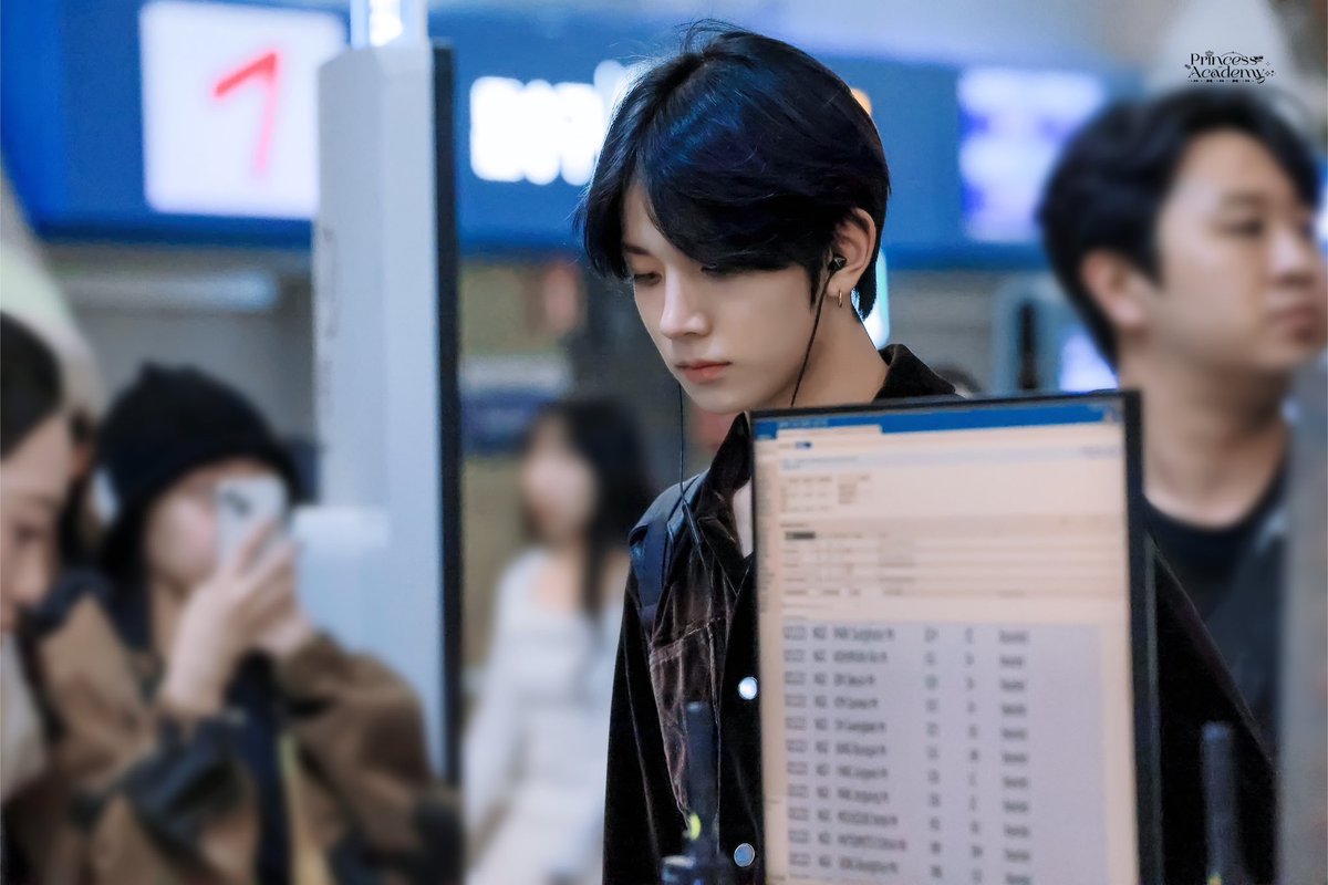 enhypenfansite's tweet photo. [HQ] 240102 ICN Icheon Airport

#ENHYPEN #엔하이픈 #HEESEUNG #희승 
@ENHYPEN @ENHYPEN_members https://t.co/SdmIipEYNR