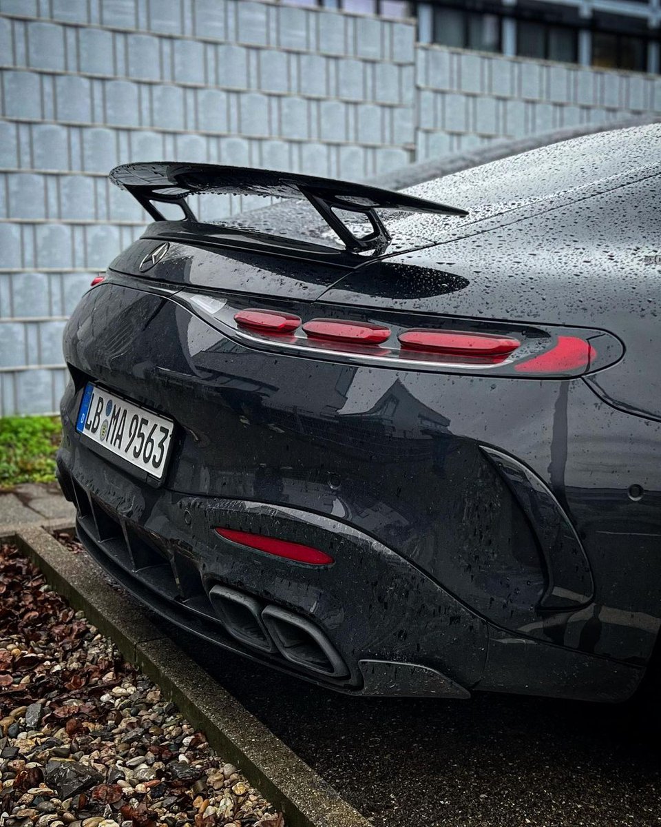 mbmaybachfans's tweet photo. New AMG GT63 🦇 Rate it 1-10!

📸: @dodi_cars_france_photos (IG) https://t.co/YNg6tr4SGf