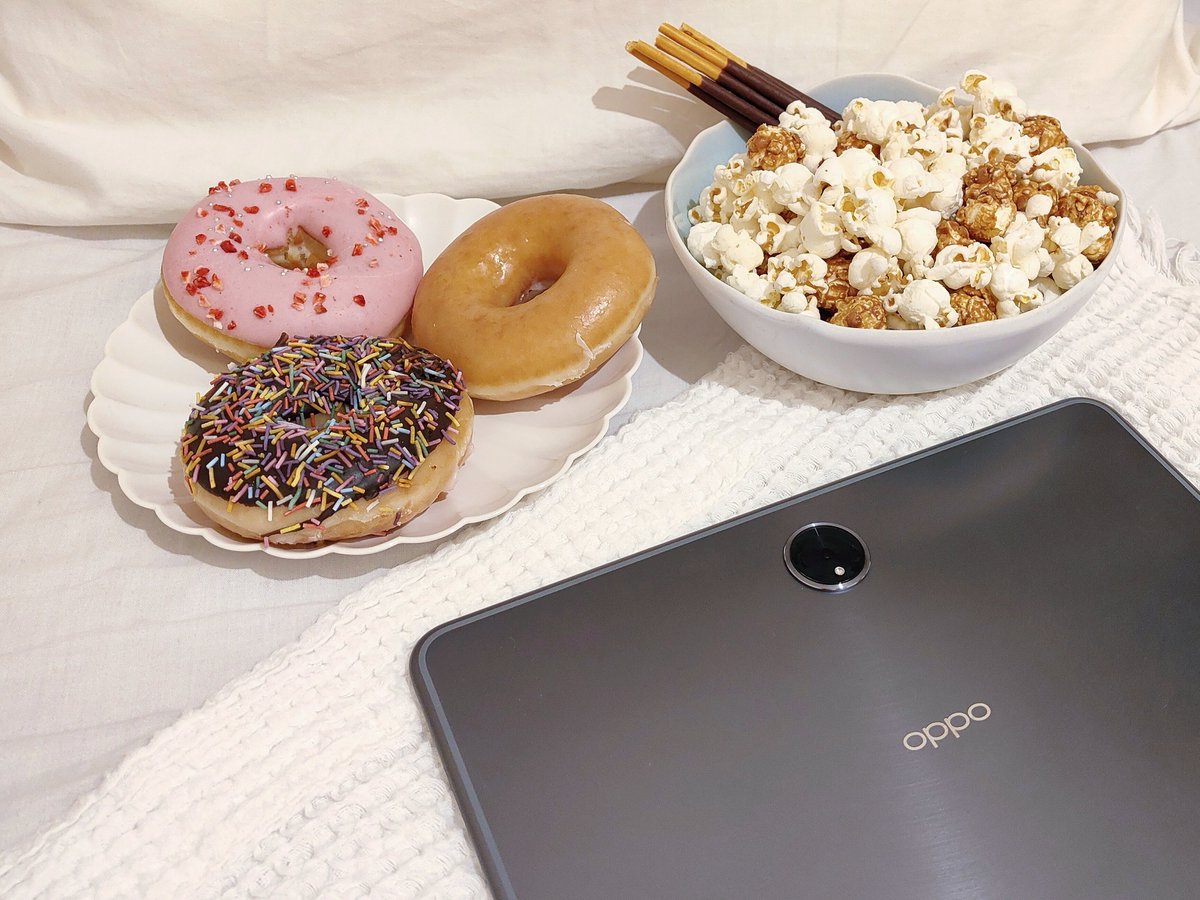 OPPOJapan's tweet photo. 今日は #OPPOPad2 と引きこもります💭
Dolby Atmos®の立体音響のおかげで気分は映画館🎥🍿 https://t.co/HS1vBs5TML