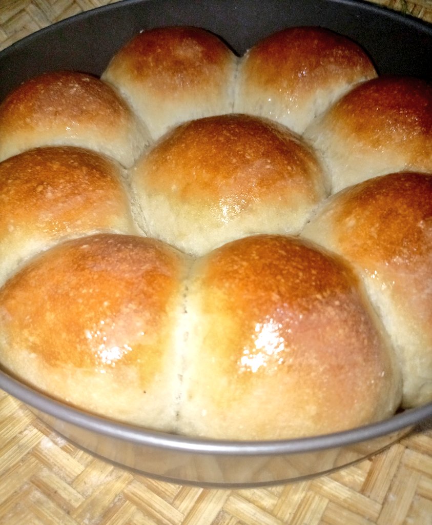#Homemadebread
#Bread 
#Breakfast🧇
Mkono kama Mkono 
 tuanze sasa Siku #Skonzi #Scones