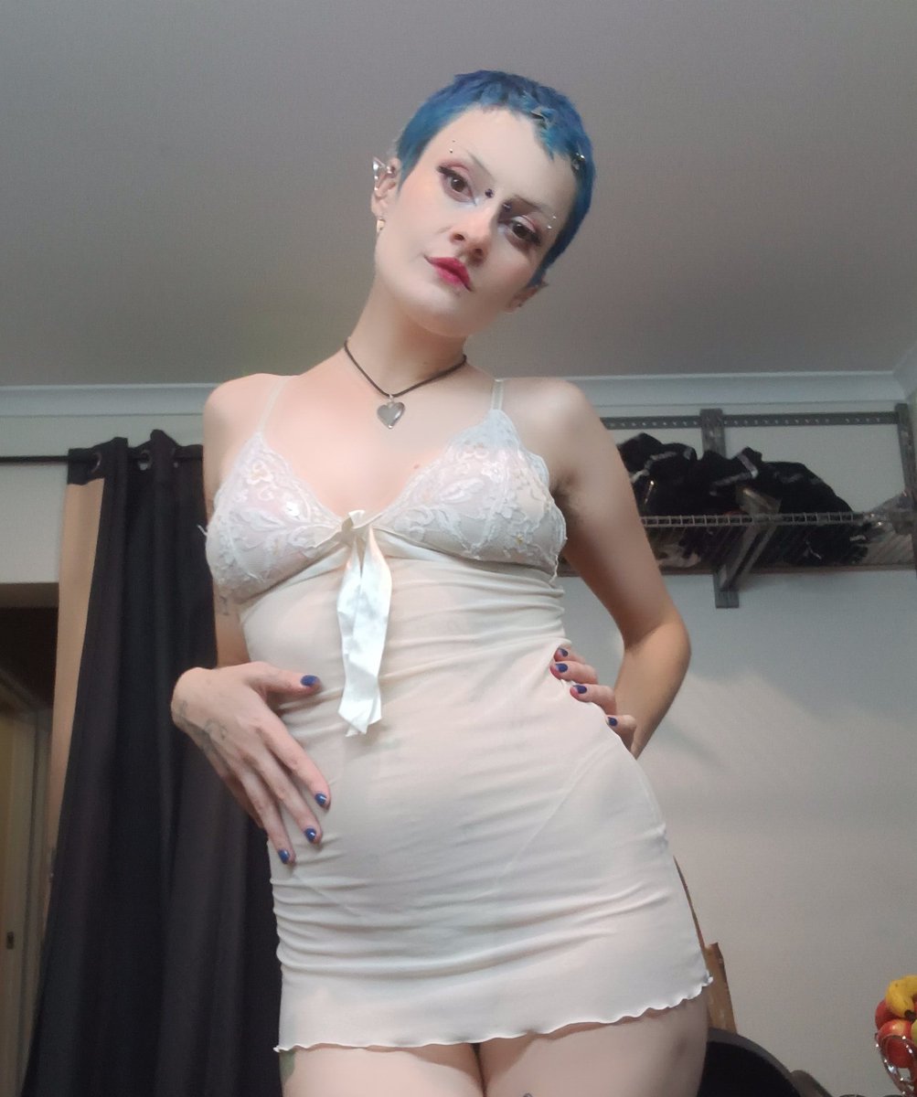 69strawbs69's tweet photo. I've had some health issues so I'm recovering from a procedure and can't do any form of penetration for 2 weeks, contact me if you'd be interested in seeing me for a sensual encounter where we use our hands and mouths 💕 https://t.co/0hRo0ebFaj