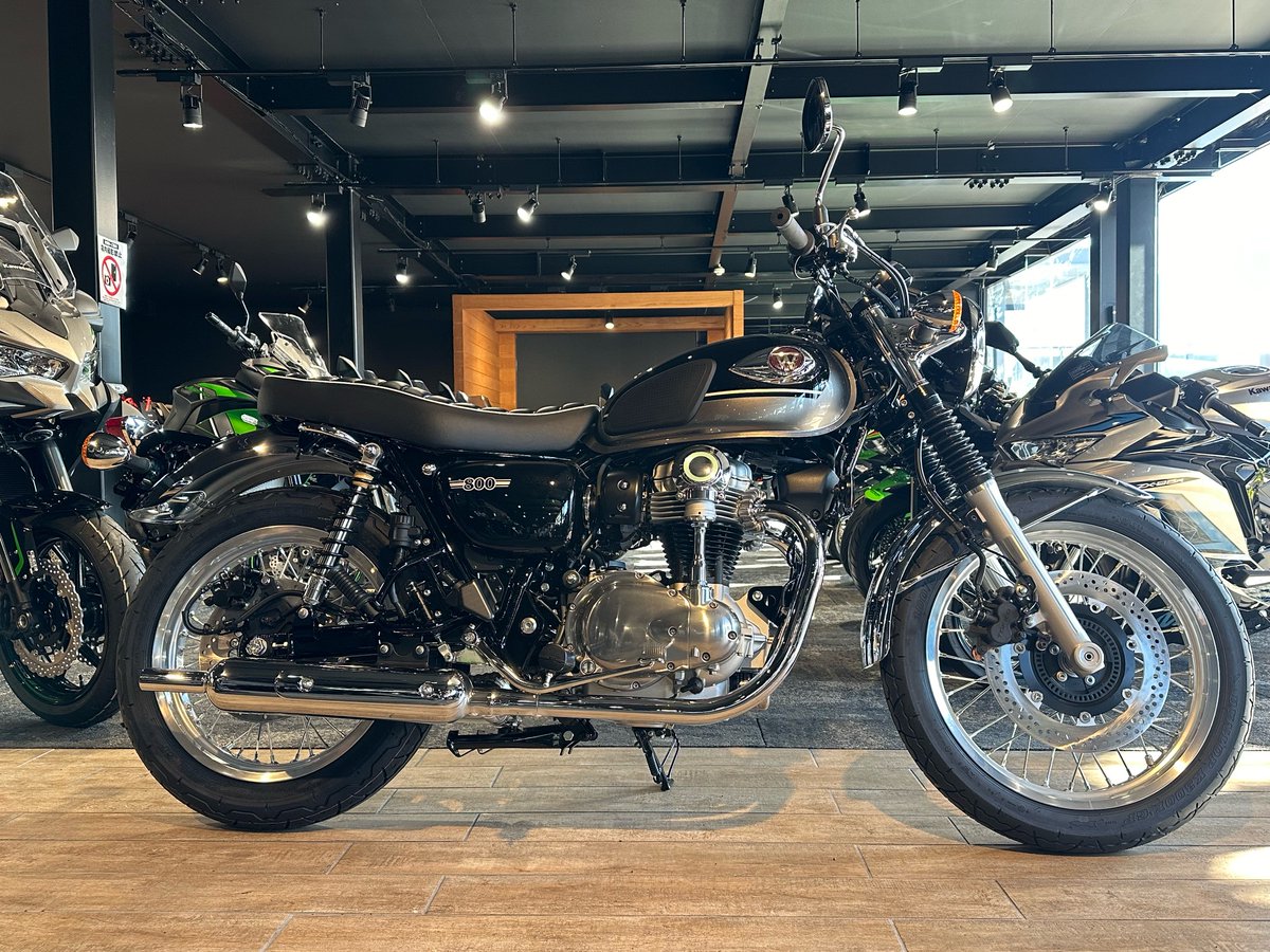 画像ギャラリー】カワサキ W800の2024年モデルが発表！ 車体色
