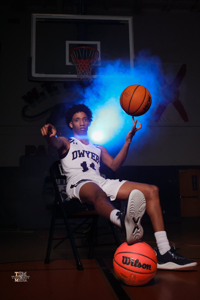 tuffshotmedia's tweet image. First time trying this type of shoot. Was a lot of fun and a lot work. It’s only going to get better from here though.
@DwyerBasketball 
@VanessaVarela79 
#dblock #seniors 
#pbchoops #basketball #hoopculture
#hoopersofinstagram #statechampions
#marchmadness #underarmour