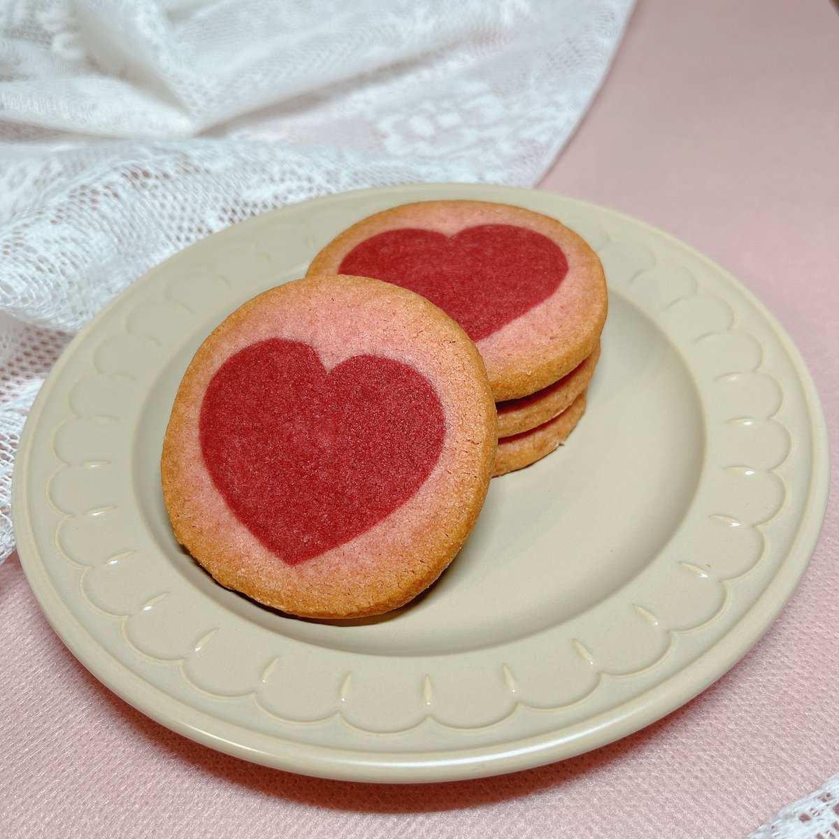 1月5日は「いちごの日」なんですって🍓 苺のクッキーを紹介するわね
