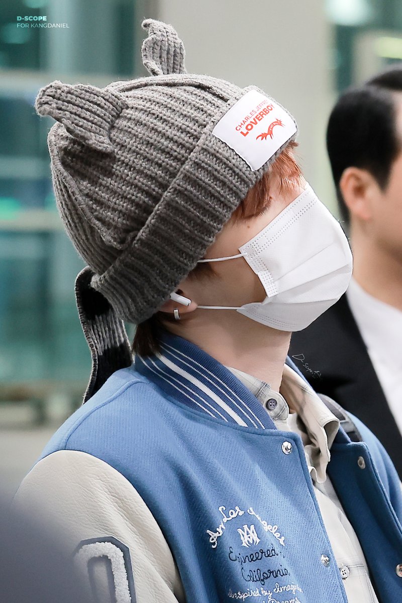 DanikScope's tweet photo. 240104 입국 HQ

어른 라쿤,,?🦝

#강다니엘 #KANGDANIEL https://t.co/P5XCk4vBxh