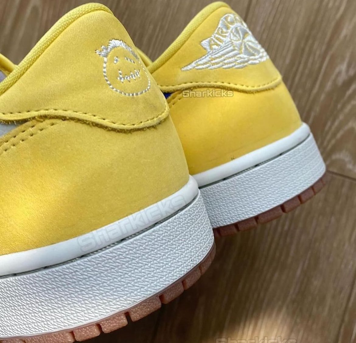 “Canary Yellow” Travis Scott x Air Jordan 1 low 👀 📷: instagram.com/sharkicks1