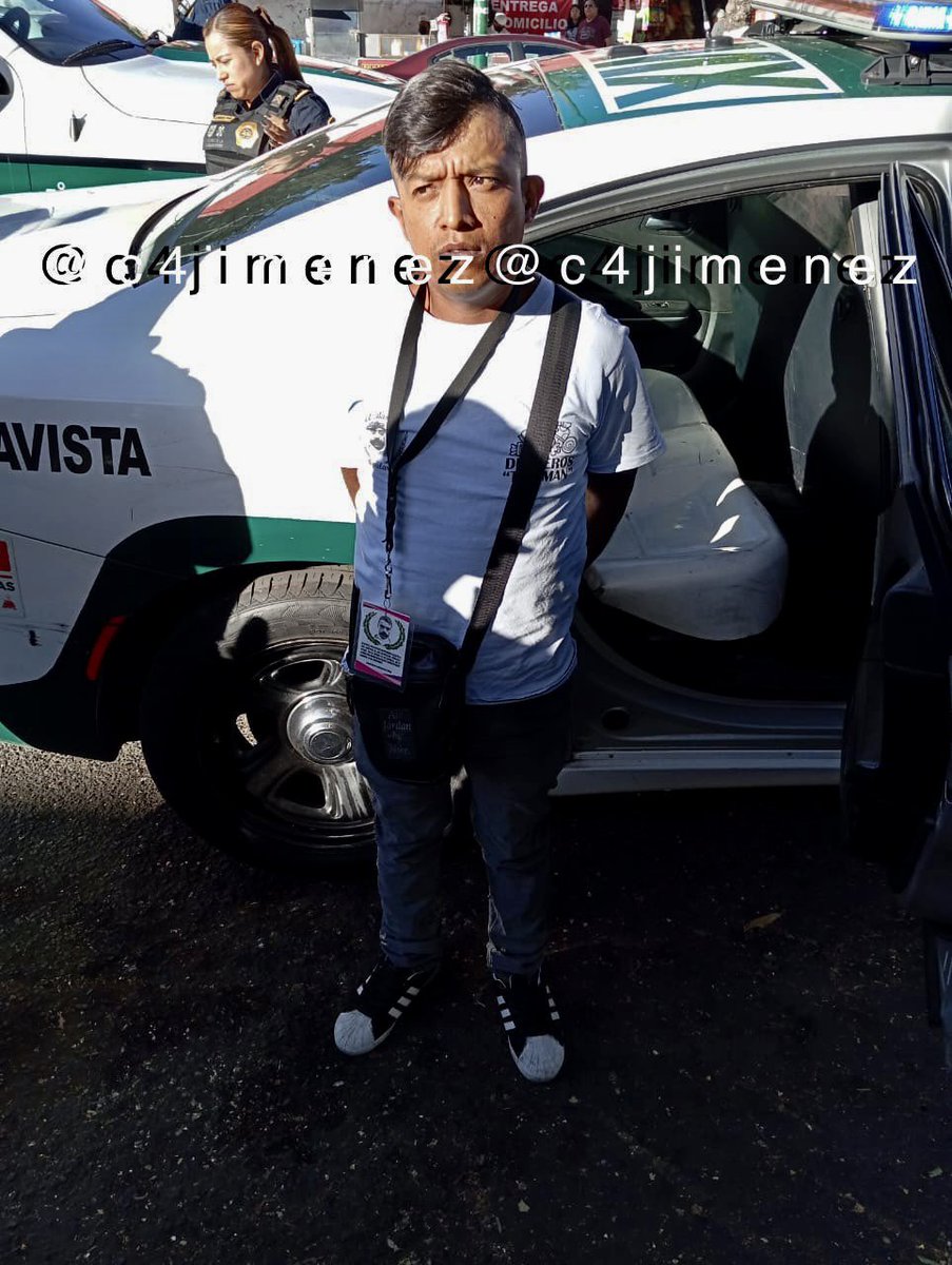 c4jimenez's tweet photo. MUGROSOS EXTORSIONADORES
Jesus López
Ana Mendoza
Le dieron un tel a un joven para q contestara.
El q llamó, exigió q les diera $20mil o lo matarían.
El joven les pidió ir juntos por $, a un banco en @TuAlcaldiaGAM 
Ahí pidió ayuda.
Agentes d @SSC_CDMX lo apoyaron y los detuvieron https://t.co/8vZ5XABrBC