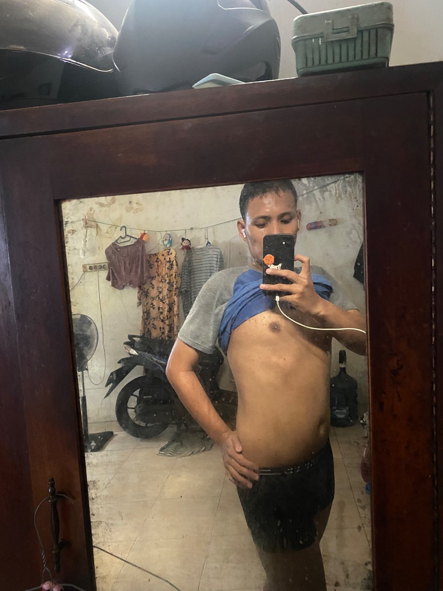 Ademaulan2's tweet photo. Masih progress puh https://t.co/HkzbFSMAOr