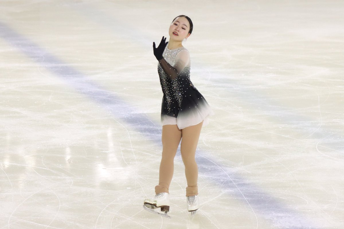 kanspo's tweet image. 【アイススケート】第96回日本学生氷上競技選手権大会フィギュア競技１日目／於・ALSOKぐんまアイスアリーナ

［女子５級］
第２Ｇ　岩本　55.68

冒頭から次々とジャンプを決めていく。しなやかなステップやスピンを見せ、観客を魅了した。