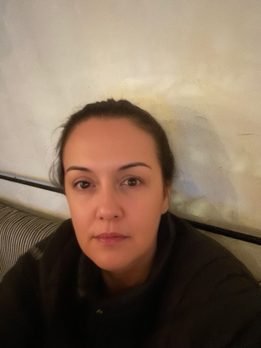 shakirakelly's tweet photo. This is the face of utterly shattered, recovering from lurgy and just finished work in Hollywood for the week. Also the face of super happy me, that hoofed it accross LA in rush hour to get to my favourite restaurant. #TableFor1 #SoulFood https://t.co/hpPI1O09ko