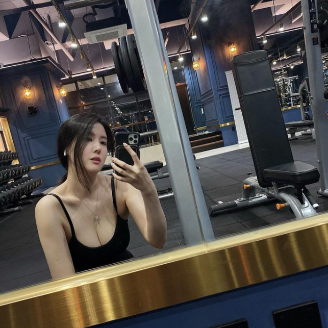 谁在啊，明晚约吗？